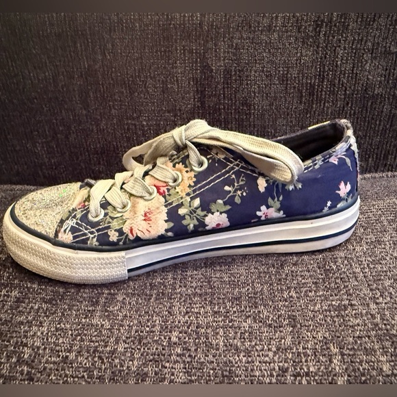 GIRLS ATTITUDE Floral Canvas Sneaker with Glitter Toe/size MEX 20 (13US) - Picture 1 of 11